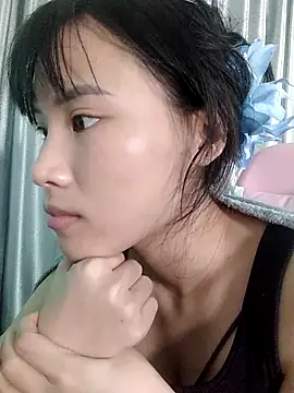 Snapshot of Ly-ny chatting on October 25, 6:10 am Ly-ny online show from October 25, 6:10 am