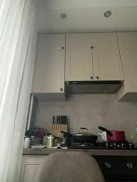 AliceCurlyX online show from February 14, 9:39 am