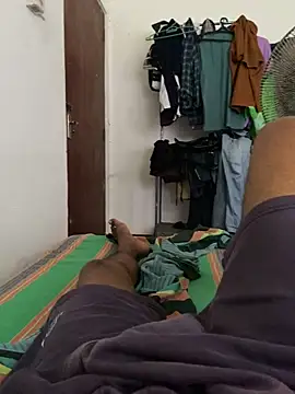 Snapshot of Senurak99 chatting on September 20, 7:31 am Senurak99 online show from September 20, 7:31 am