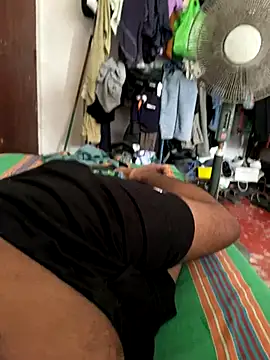 Snapshot of Senurak99 chatting on November 9, 8:34 am Senurak99 online show from November 9, 8:34 am