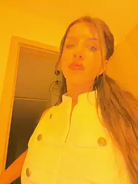 StephieRouse online show from June 5, 11:10 pm