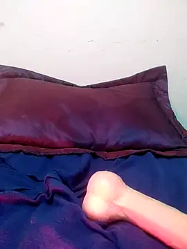 Snapshot of linalolo_12 chatting on October 22, 5:13 pm linalolo 12 online show from October 22, 5:13 pm