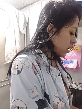 Snapshot of Queen_Ashly chatting on November 3, 9:27 pm Queen Ashly online show from November 3, 9:27 pm