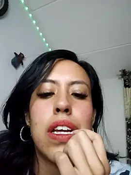 Snapshot of Queen_Ashly chatting on November 15, 1:47 am Queen Ashly online show from November 15, 1:47 am