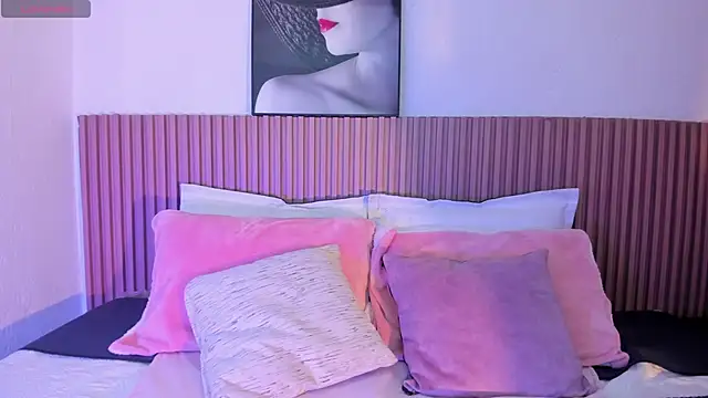 Snapshot of Alisha_Olsen_ chatting on September 19, 4:47 am Alisha Olsen  online show from September 19, 4:47 am