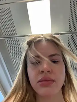 SMELLSEX online show from September 11, 10:15 am