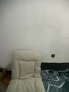 jingjing005 online show from February 7, 8:40 am