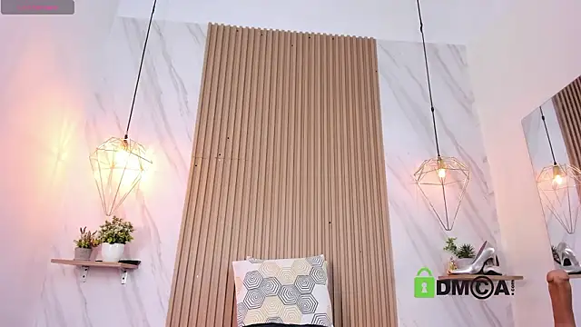 lia harper  online show from February 12, 7:31 pm