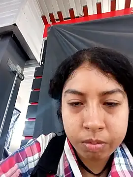 Syndel23 online show from April 18, 2:43 pm