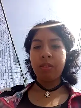 Syndel23 online show from April 18, 7:18 pm