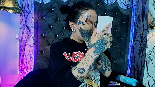 Zami Escobar of online show from September 17, 6:42 pm