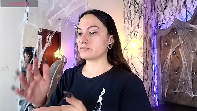 Zami Escobar of online show from October 28, 6:10 pm