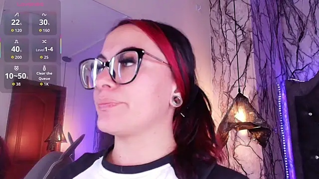 Zami Escobar of online show from April 26, 7:33 pm