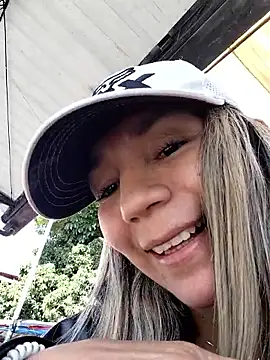 Ms lunaRose online show from April 23, 1:57 pm