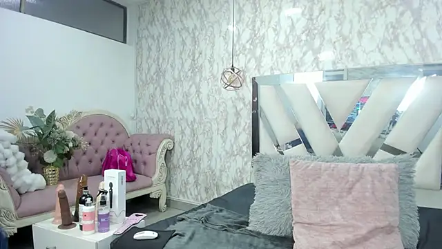 Candy Hott7 online show from March 4, 10:27 pm