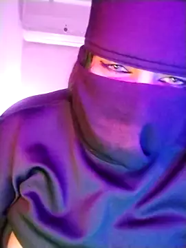 lilyan12 online show from March 18, 11:52 pm