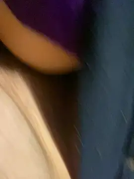 Snapshot of TyoneLight chatting on April 4, 12:31 am TyoneLight online show from April 4, 12:31 am