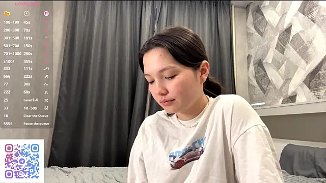 KiraVelvet online show from November 21, 12:37 pm