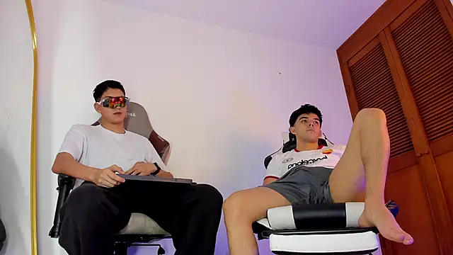 sotooliver3 online show from November 20, 9:25 pm