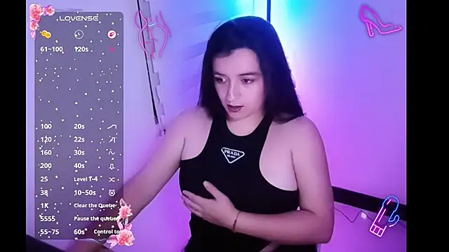 Snapshot of DanniG2000_ chatting on November 13, 2:32 am DanniG2000 online show from November 13, 2:32 am