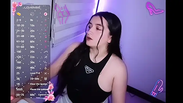 Snapshot of DanniG2000_ chatting on November 25, 3:28 am DanniG2000 online show from November 25, 3:28 am