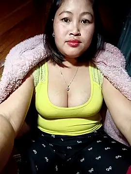 maycuc123 online show from December 14, 12:10 pm