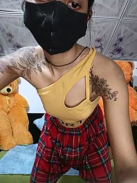 Snapshot of emali_baba chatting on July 29, 12:03 pm emali baba online show from July 29, 12:03 pm