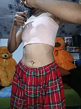 Snapshot of emali_baba chatting on August 3, 1:48 am emali baba online show from August 3, 1:48 am