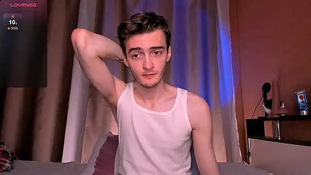 Snapshot of spider____man chatting on October 14, 10:27 am spider man online show from October 14, 10:27 am