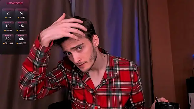 Snapshot of spider____man chatting on October 24, 12:01 pm spider man online show from October 24, 12:01 pm