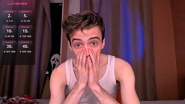 Snapshot of spider____man chatting on October 31, 2:40 pm spider man online show from October 31, 2:40 pm