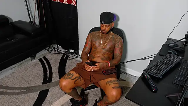 SLANGONDEMHOES online show from November 20, 5:45 pm