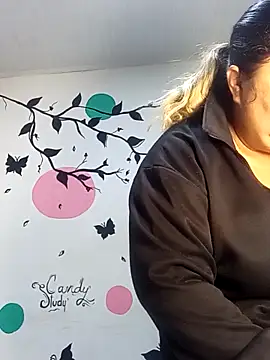 Snapshot of curvy_diva_ chatting on September 10, 11:10 am curvy diva online show from September 10, 11:10 am