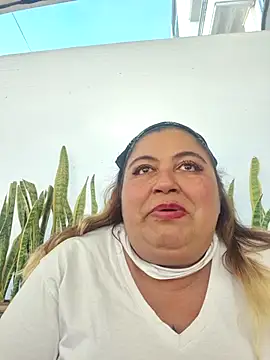 Snapshot of curvy_diva_ chatting on September 22, 9:39 pm curvy diva online show from September 22, 9:39 pm