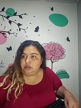 Snapshot of curvy_diva_ chatting on September 24, 11:02 am curvy diva online show from September 24, 11:02 am