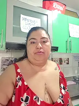 Snapshot of curvy_diva_ chatting on September 28, 11:59 am curvy diva online show from September 28, 11:59 am