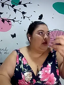 Snapshot of curvy_diva_ chatting on October 3, 11:29 am curvy diva online show from October 3, 11:29 am