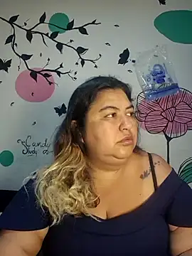 Snapshot of curvy_diva_ chatting on October 18, 11:11 am curvy diva online show from October 18, 11:11 am