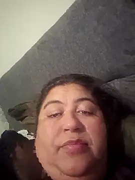 Snapshot of curvy_diva_ chatting on October 23, 1:49 am curvy diva online show from October 23, 1:49 am