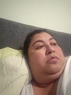 Snapshot of curvy_diva_ chatting on October 28, 1:09 am curvy diva online show from October 28, 1:09 am