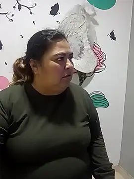 Snapshot of curvy_diva_ chatting on November 19, 9:20 am curvy diva online show from November 19, 9:20 am