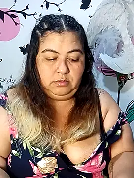 Snapshot of curvy_diva_ chatting on November 21, 11:09 am curvy diva online show from November 21, 11:09 am