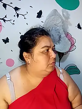 Snapshot of curvy_diva_ chatting on November 24, 10:26 am curvy diva online show from November 24, 10:26 am