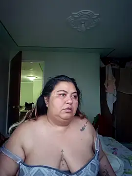 Snapshot of curvy_diva_ chatting on November 24, 10:31 pm curvy diva online show from November 24, 10:31 pm