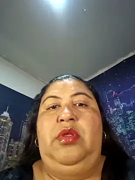 curvy diva  online show from April 17, 9:56 am