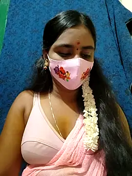 mini-queen online show from September 8, 2:27 pm