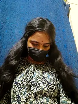 mini-queen online show from May 13, 12:02 pm