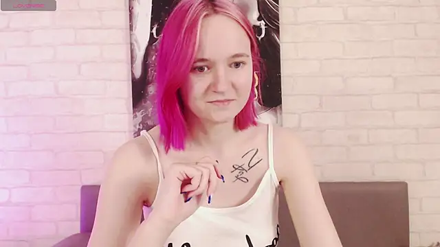 Snapshot of Ericha_Stone chatting on September 16, 8:15 am Ericha Stone online show from September 16, 8:15 am