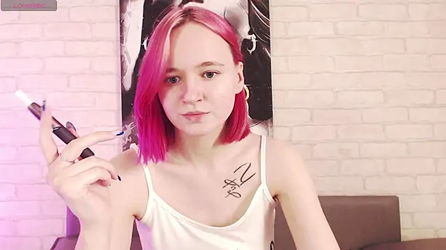 Snapshot of Ericha_Stone chatting on September 18, 8:05 am Ericha Stone online show from September 18, 8:05 am