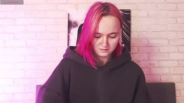 Snapshot of Ericha_Stone chatting on September 27, 1:32 am Ericha Stone online show from September 27, 1:32 am